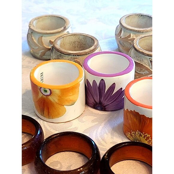 LOT OF NAPKIN RINGS - Picture 4 of 4